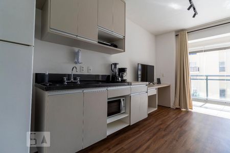 Cozinha de kitnet/studio à venda com 1 quarto, 31m² em Sumarezinho, São Paulo