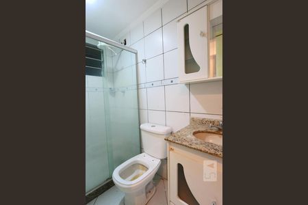 Banheiro de apartamento para alugar com 2 quartos, 48m² em Freguesia (jacarepaguá), Rio de Janeiro