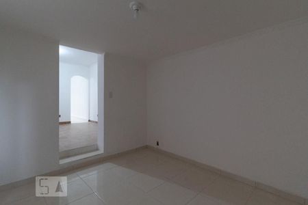 Quarto  1 de casa para alugar com 2 quartos, 110m² em Jardim Ivana, São Paulo