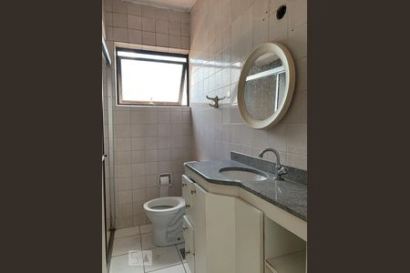 Banheiro de kitnet/studio à venda com 1 quarto, 43m² em Centro, Campinas