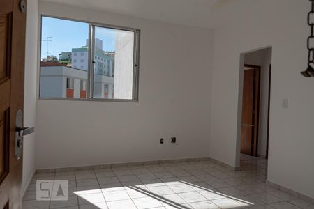 Apartamento para alugar com 3 quartos, 70m² em Heliópolis, Belo Horizonte