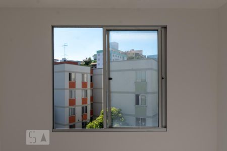 Apartamento para alugar com 3 quartos, 70m² em Heliópolis, Belo Horizonte