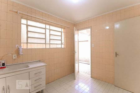 Cozinha de apartamento para alugar com 1 quarto, 50m² em Vila Gomes Cardim, São Paulo