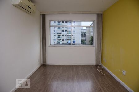 Sala de apartamento à venda com 2 quartos, 56m² em Taquara, Rio de Janeiro