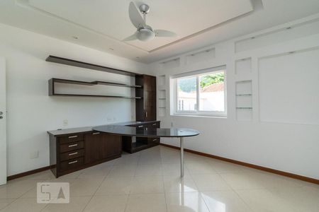 SUÍTE 1 de casa à venda com 5 quartos, 550m² em São Francisco, Niterói