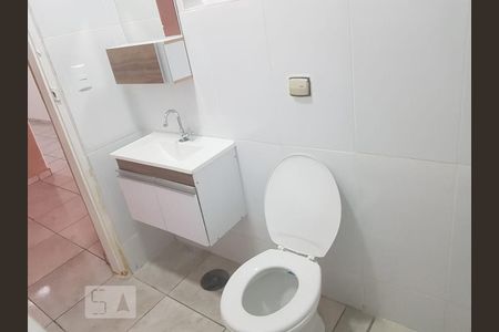 Banheiro de casa para alugar com 1 quarto, 70m² em I.a.p.i., Osasco