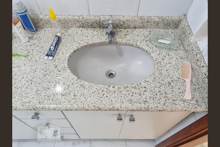 Detalhe do banheiro  de casa para alugar com 2 quartos, 98m² em Vila Dom Pedro I, São Paulo