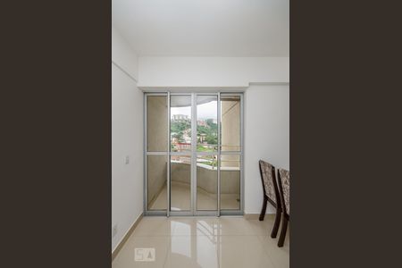 Sala de apartamento à venda com 3 quartos, 80m² em Estoril, Belo Horizonte