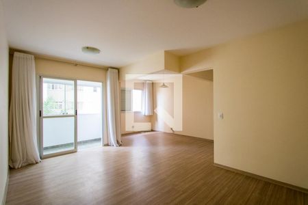 Sala de apartamento à venda com 2 quartos, 90m² em Vila Gilda, Santo André