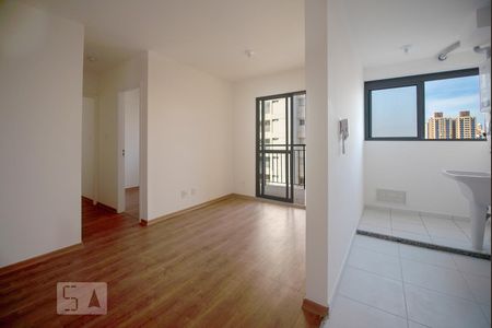 Sala,Cozinha,Copa e Sacada ao fundo de apartamento para alugar com 2 quartos, 48m² em Vila Valparaíso, Santo André