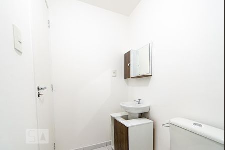 Banheiro de apartamento para alugar com 2 quartos, 48m² em Vila Valparaíso, Santo André