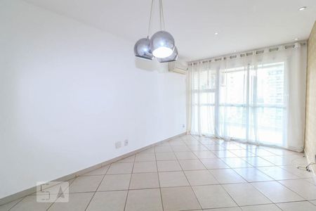 Sala de apartamento para alugar com 2 quartos, 70m² em Jacarepaguá, Rio de Janeiro