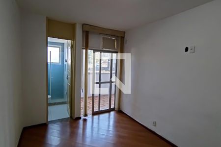 quarto suite de apartamento à venda com 1 quarto, 46m² em Tanque, Rio de Janeiro