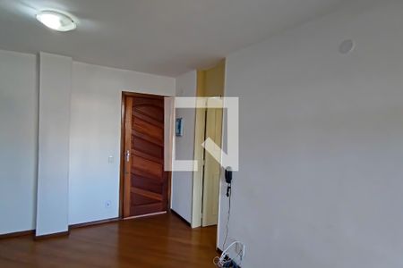 sala de apartamento para alugar com 1 quarto, 46m² em Tanque, Rio de Janeiro