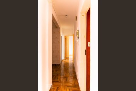 Corredor de apartamento à venda com 2 quartos, 60m² em Vila Deodoro, São Paulo