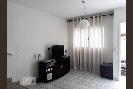 Sala de casa para alugar com 2 quartos, 72m² em Jardim Vila Formosa, São Paulo