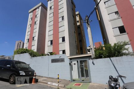 Fachada do Condomínio de apartamento à venda com 2 quartos, 56m² em Jardim Roberto, Osasco