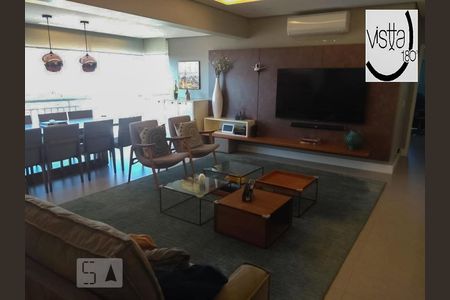 Sala de apartamento à venda com 2 quartos, 128m² em Vila Firmiano Pinto, São Paulo