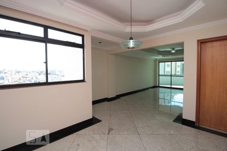 Apartamento para alugar com 4 quartos, 140m² em Prado, Belo Horizonte