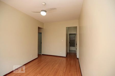 Sala de apartamento para alugar com 3 quartos, 68m² em Higienópolis, Rio de Janeiro