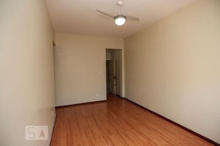 Sala de apartamento para alugar com 3 quartos, 68m² em Higienópolis, Rio de Janeiro