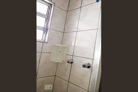 Banheiro de casa para alugar com 2 quartos, 53m² em Vila Medeiros, São Paulo