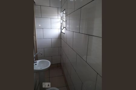 Banheiro de casa para alugar com 2 quartos, 20m² em Vila Real, Várzea Paulista