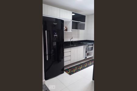 Apartamento à venda com 2 quartos, 72m² em Jardim Tupanci, Barueri