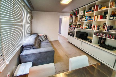 Sala  de apartamento para alugar com 1 quarto, 65m² em Rio Branco, Porto Alegre