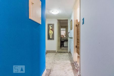 Corredor de apartamento à venda com 2 quartos, 85m² em Bela Vista, São Paulo