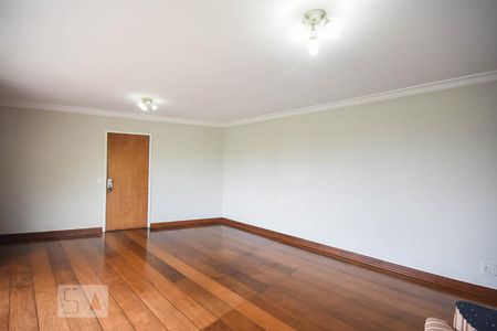 Sala de apartamento para alugar com 3 quartos, 120m² em Vila Suzana, São Paulo