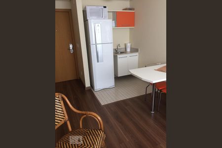 Sala/Cozinha de apartamento para alugar com 1 quarto, 31m² em Alphaville Industrial, Barueri