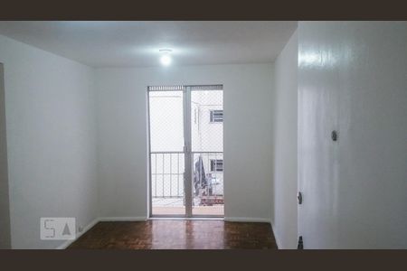 Sala de apartamento para alugar com 2 quartos, 50m² em Taquara, Rio de Janeiro