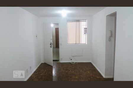 Sala de apartamento para alugar com 2 quartos, 50m² em Taquara, Rio de Janeiro