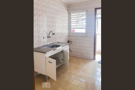 Cozinha de apartamento para alugar com 2 quartos, 61m² em Vila Pierina, São Paulo