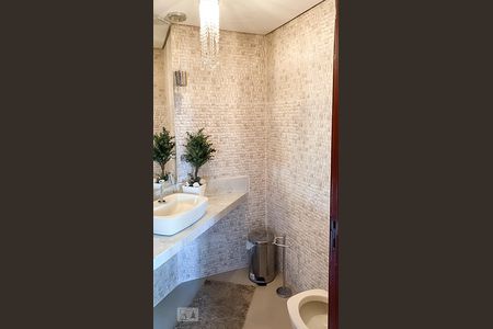 Banheiro de apartamento para alugar com 3 quartos, 450m² em Centro, Canoas