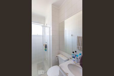 Banheiro de apartamento à venda com 2 quartos, 45m² em Vila Ipê, Campinas