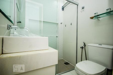 Banheiro de apartamento à venda com 1 quarto, 36m² em Copacabana, Rio de Janeiro