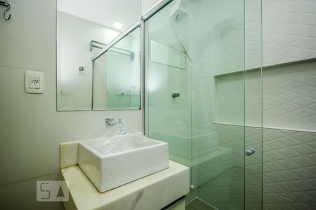 Banheiro de apartamento à venda com 1 quarto, 36m² em Copacabana, Rio de Janeiro