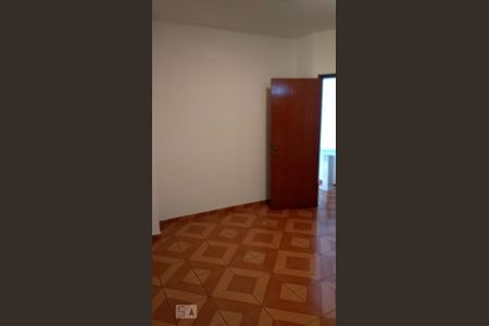 Quarto 2 de casa para alugar com 2 quartos, 80m² em Vila Matias, São Paulo