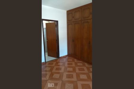 Quarto 1 de casa para alugar com 2 quartos, 80m² em Vila Matias, São Paulo