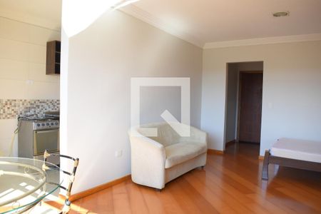 Quarto/Sala de kitnet/studio para alugar com 1 quarto, 42m² em Fazendinha, Curitiba