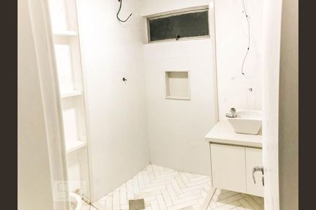 Banheiro de apartamento à venda com 2 quartos, 65m² em Pinheiros, São Paulo