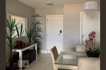 Sala de apartamento à venda com 2 quartos, 100m² em Barra da Tijuca, Rio de Janeiro