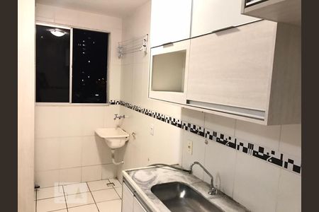 Cozinha de apartamento para alugar com 2 quartos, 55m² em Setor Negrão de Lima, Goiânia