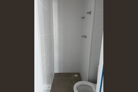 Banheiro  de apartamento para alugar com 2 quartos, 55m² em Santa Teresinha, São Paulo