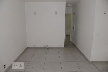 Sala de apartamento para alugar com 2 quartos, 58m² em Tanque, Rio de Janeiro