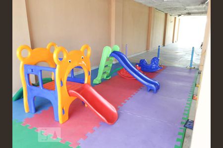 Apartamento à venda com 85m², 2 quartos e 1 vaga Apartamento à venda com 85m², 2 quartos e 1 vagaÁrea Comum - Playground