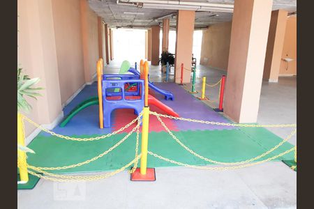 Apartamento à venda com 85m², 2 quartos e 1 vaga Apartamento à venda com 85m², 2 quartos e 1 vagaÁrea Comum - Playground