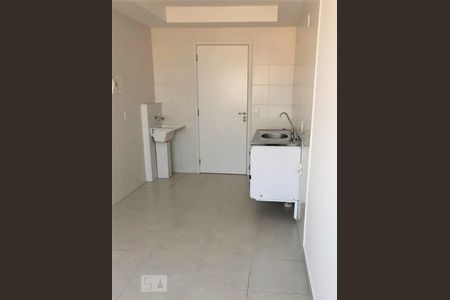 Sala e cozinha de kitnet/studio à venda com 1 quarto, 30m² em Vila Alpina, São Paulo